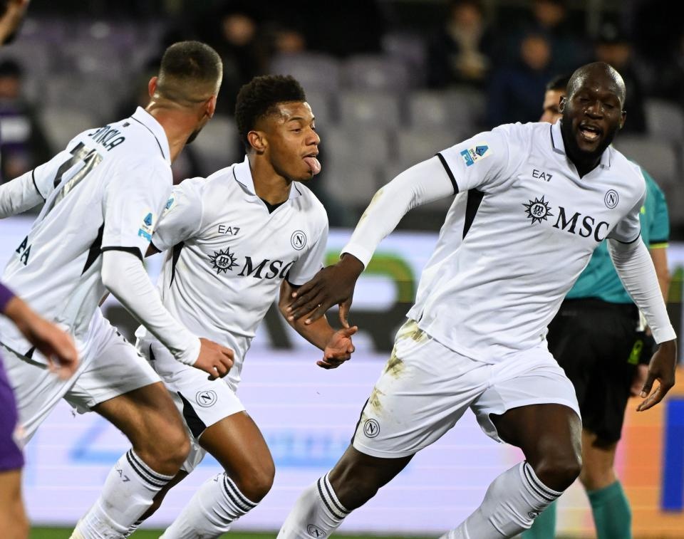 开云体育平台APP-关于那不勒斯鏖战哥伦比亚，范佩西高光表现的信息