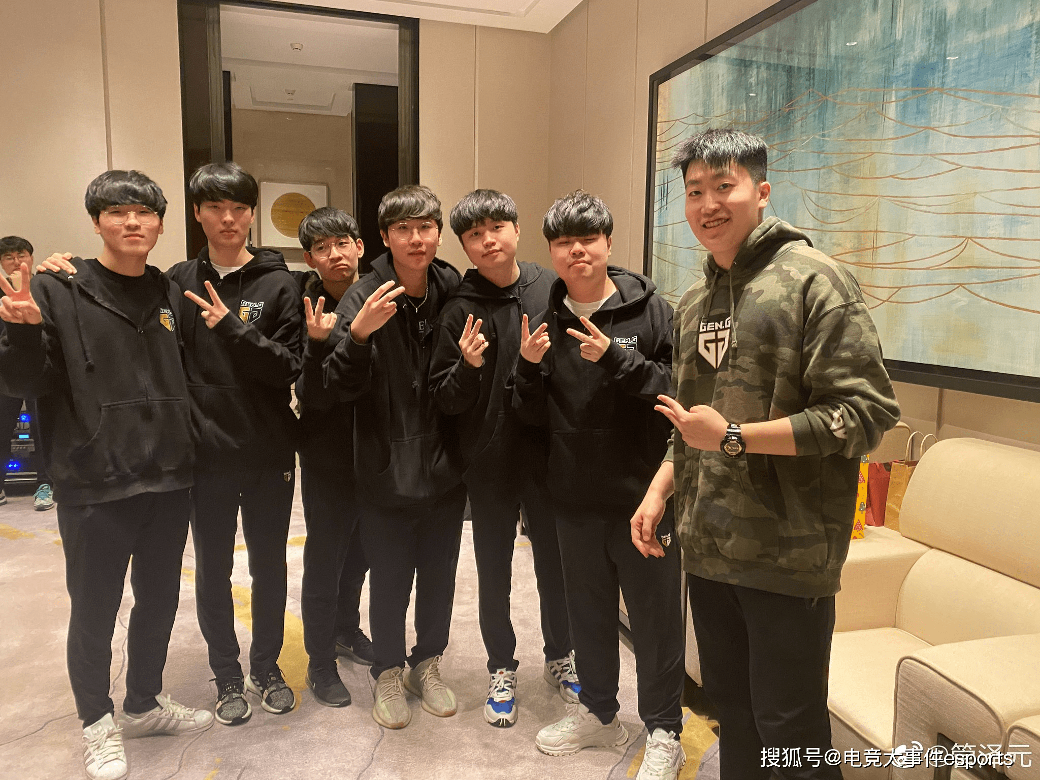 DRX横扫T1，Clid极限生还后反打强强对话八强赛，成为赛场最大亮点