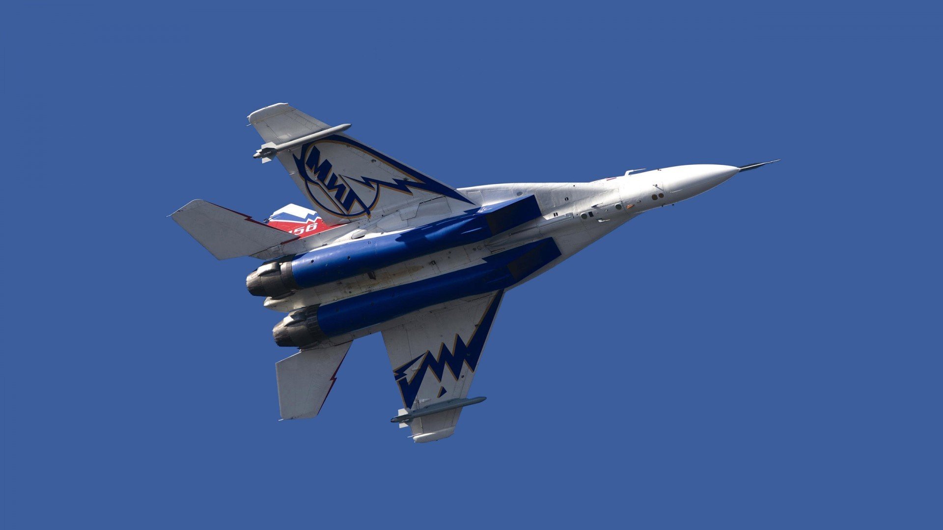 开云体育中国-封神一顶！德里赫特用头颅改写年度焦点之战的剧本